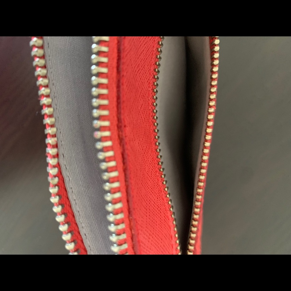 NWT Fancy leather clutch, red. - Picture 4 of 4